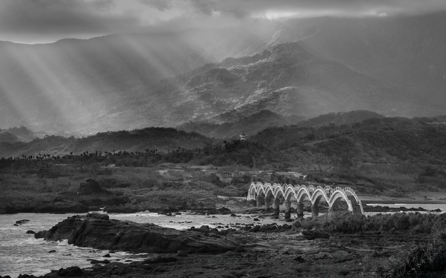 Sanxiantai Bridge, photograph by Lou Saporito