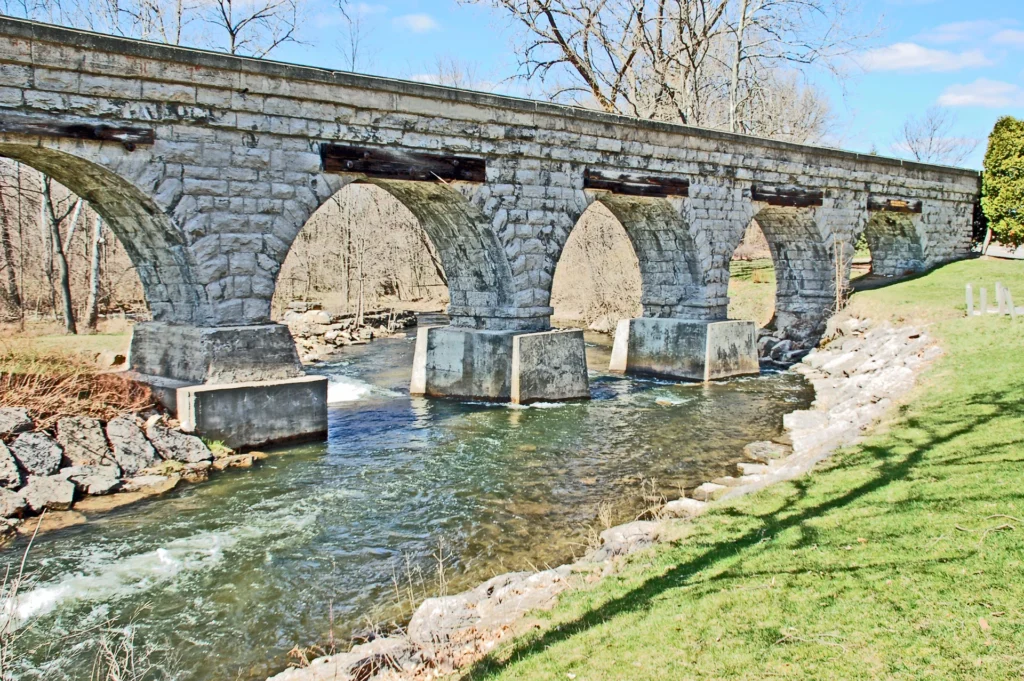 5 Arch Bridge, photograph by Brian Simpson