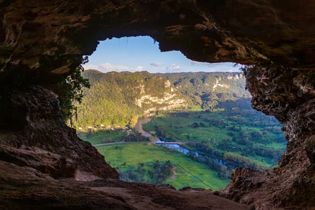 Cueva Ventana, photograph by Lisa Marie Cirincione